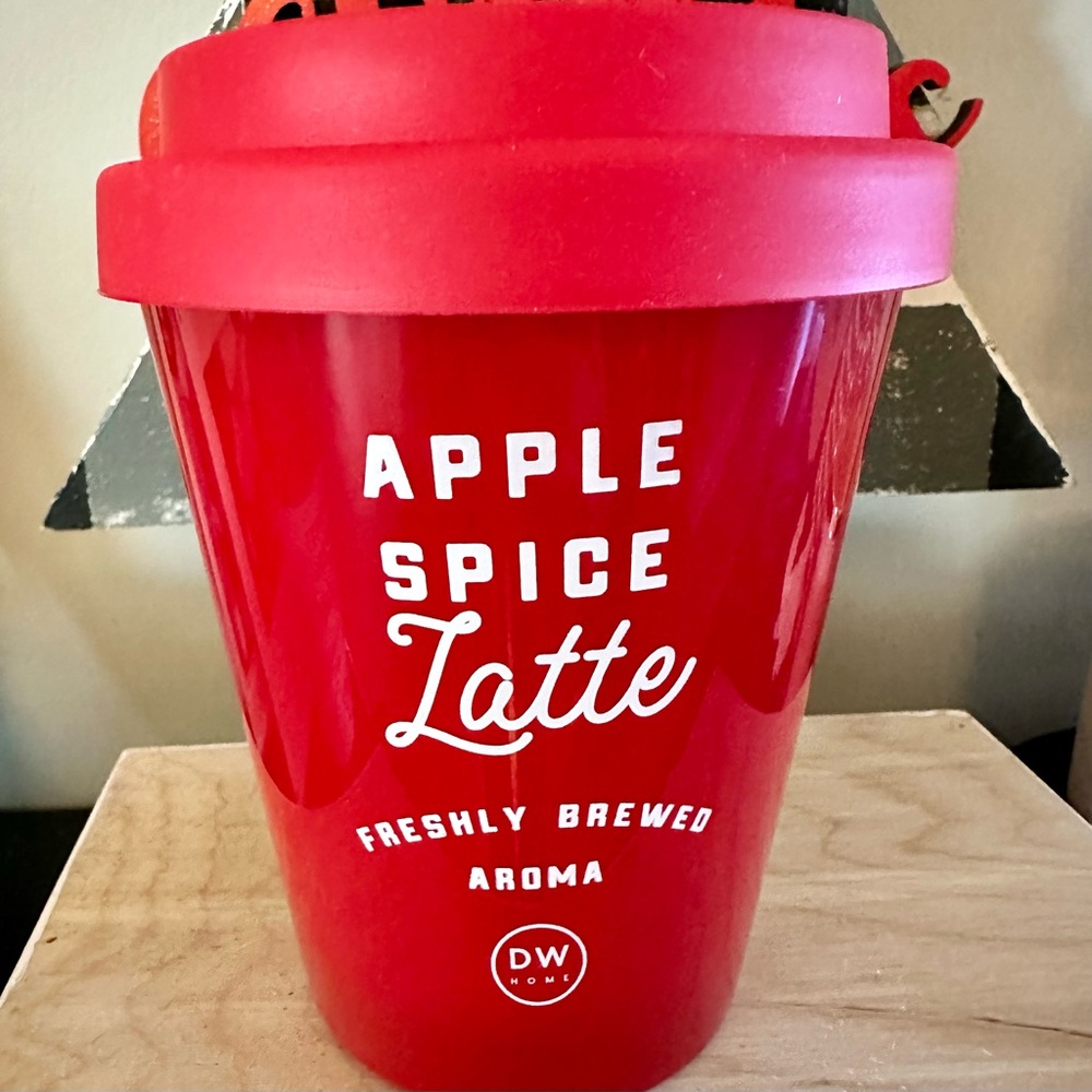 DW Home Apple Spiced Latte Freshly Brewed One Wick Candle in Coffee Cup Glass